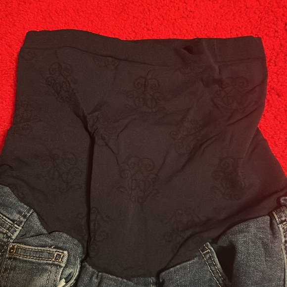 Jessica Simpson Maternity Jeans - Picture 2 of 4